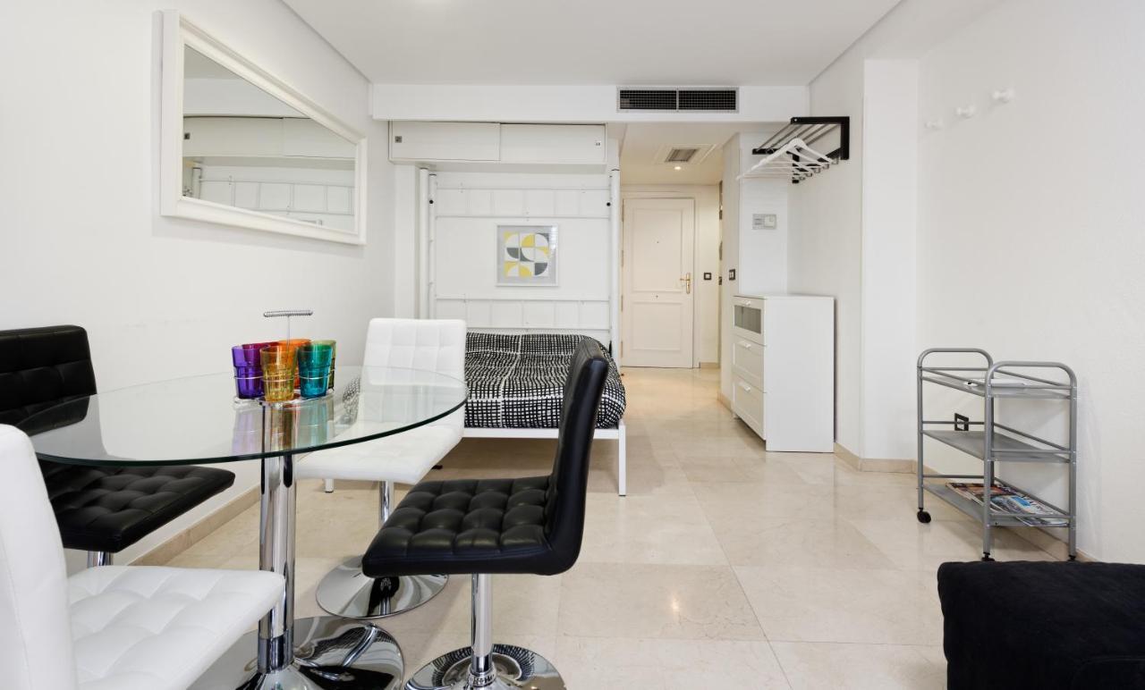 Retiro-Ibiza Alquiler Temporal-Hospitales Apartment Madrid Luaran gambar